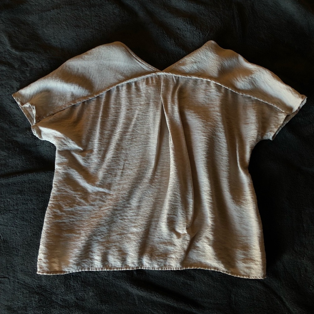 Cream top - Picture 3 of 4